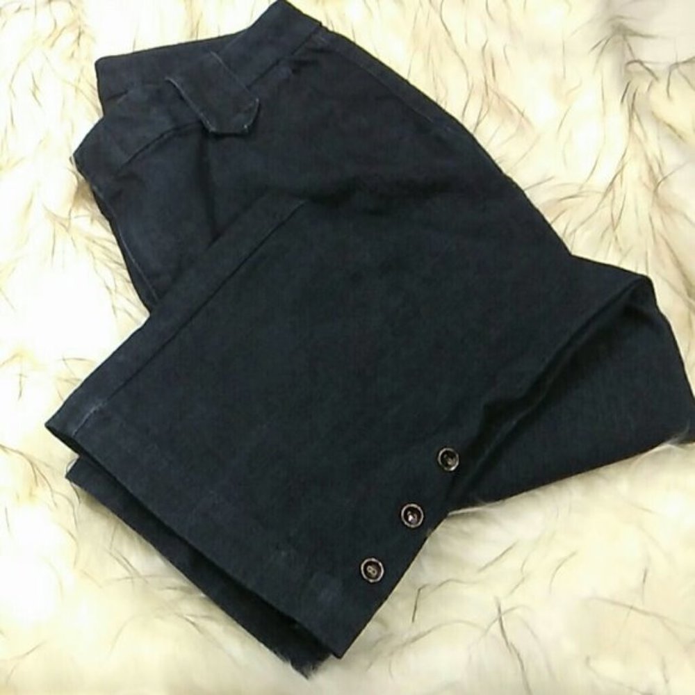 W62 Signature fit Women's Capri Size 8